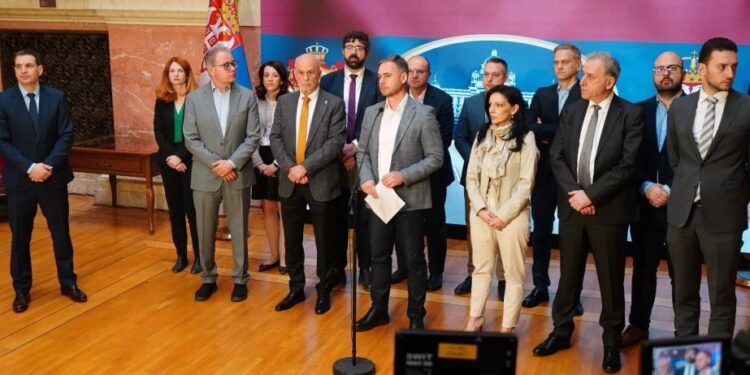 ОПОЗИЦИЈА ПРОТИВ ГРАЂАНА