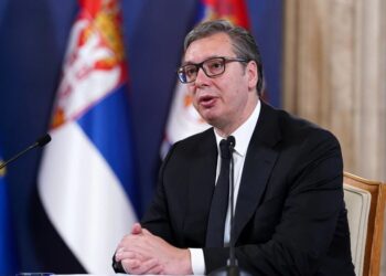 VUČIĆ PROTIV NASILJA: Politika nije linč