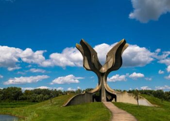 JASENOVAC I TIŠINA: Razlike u odgovornosti