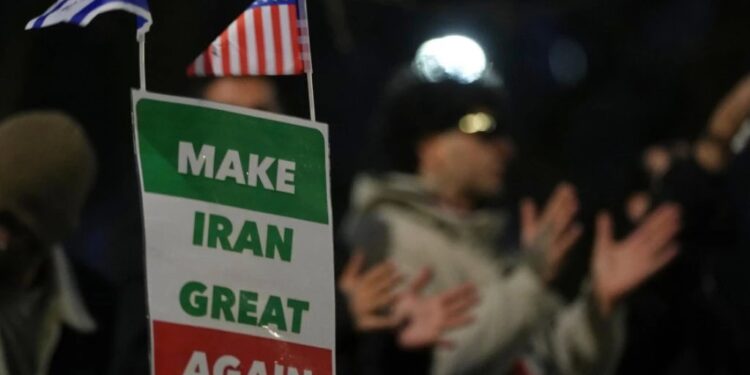 IRAN UPOZORIO SAD: „Sukob će biti žestok i proširiće se na region“