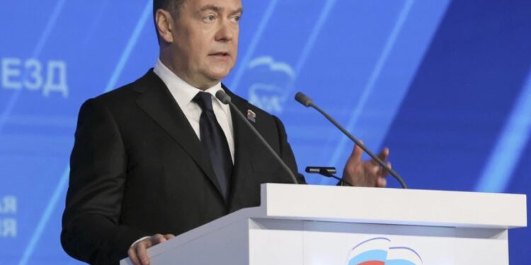 МЕДВЕДЕВ О „ГРЕНЛАНДУ“: Време и цена моћи