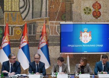 ВУЧИЋ ЈАСАН: Србија мора да ради и да даје резултате