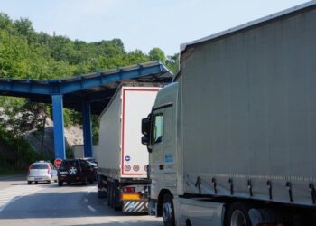 GRANICE POD PRITISKOM: Kamiondžije čekaju odgovor EU
