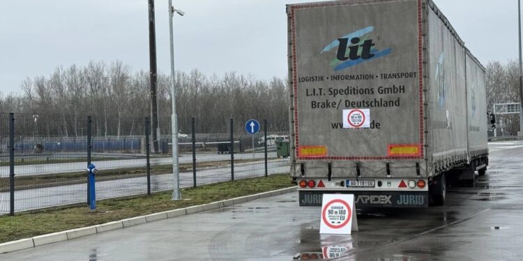 ГРАНИЦЕ ОТВОРЕНЕ ЗА ПУТНИКЕ, СИСТЕМ ПОД КОНТРОЛОМ