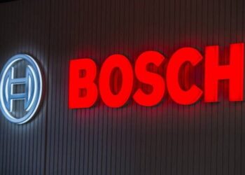 Nemački gigant tone: Boš u dubokoj krizi!