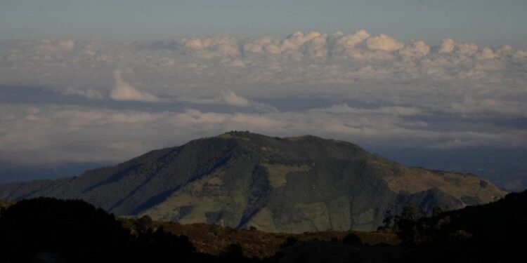 ŠIVELUČ PROBUDIO NEBO