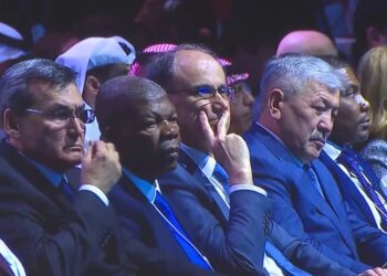 DRŽAVNA POLITIKA U DOGOVORU SA SVETOM