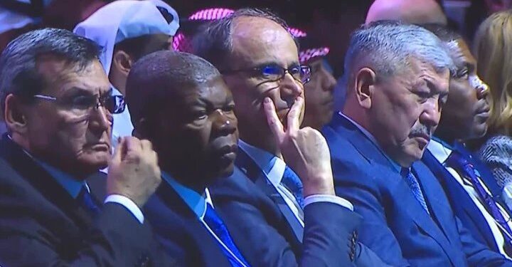 DRŽAVNA POLITIKA U DOGOVORU SA SVETOM