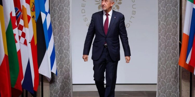 ČEŠKA OTVARA FRONT PROTIV SKUPE ENERGIJE U EU