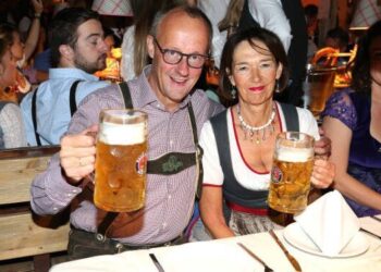 13,3 miliona Nemaca na ivici siromaštva: Mercova država u dubokoj krizi, uprkos rekordnim milijardama za pomoć