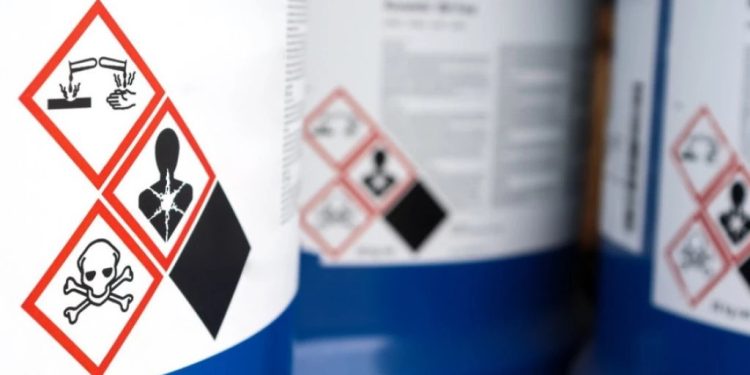 Foto: Shutterstock.com/chemical industry, ilustracija