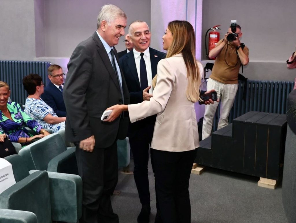 CIFRA MEDIA V. Cifrić