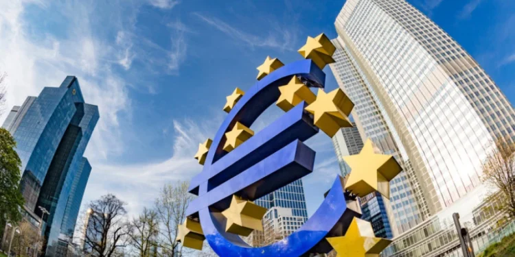 Foto: shutterstock.com/travelview, ilustracija