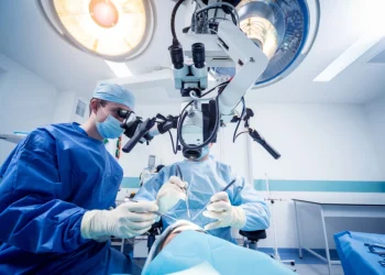 Foto: Shutterstock.com/Roman Zaiets, ilustracija