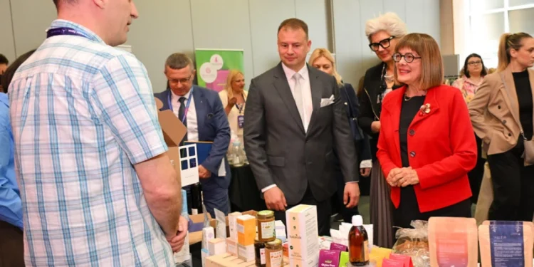 Foto: TANJUG/VLADA AP VOJVODINE/ ANDREJ PAP