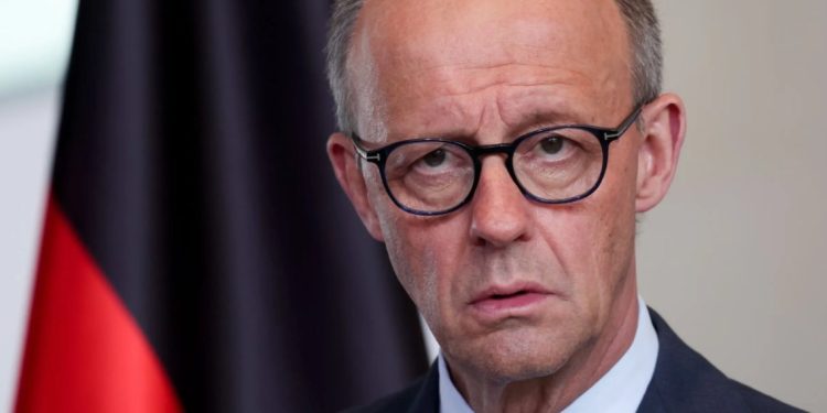 FOTO: Printskrin, nzz.c, Filip Singer / EPA