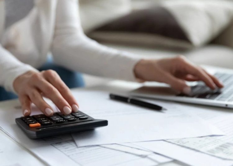 Foto: Shutterstock.com/fizkes, ilustracija