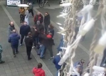 (VIDEO) Ludilo se nastavlja! Blokaderi se međusobno pobili u Sremskoj Mitrovici!