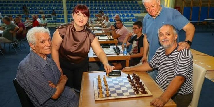 @vierakrstovski